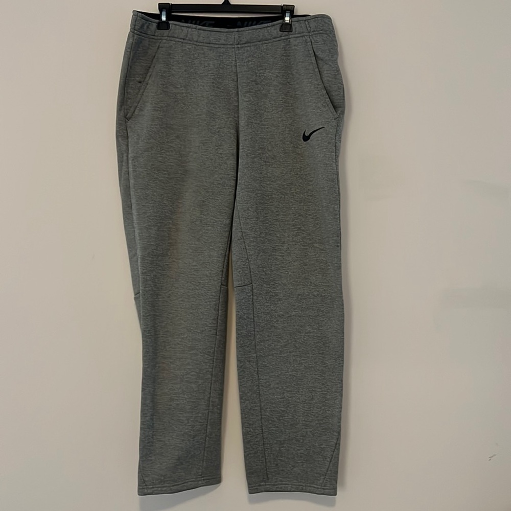 Mens Nike Sweatpants. XL